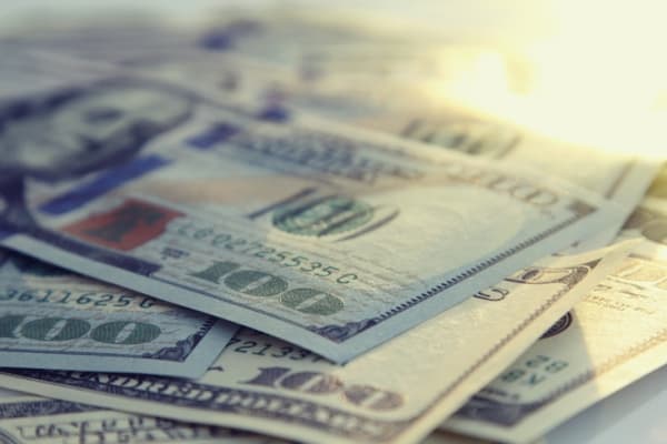Account Executive Salaries by Industry in 2022